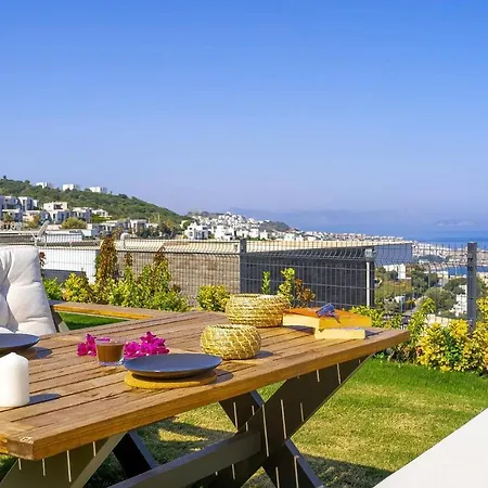 3 Bedroom With Great View Close To Marina Yalıkavak