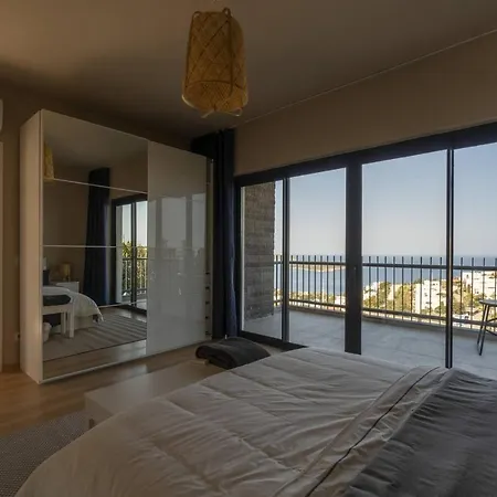 3 Bedroom With Great View Close To Marina *