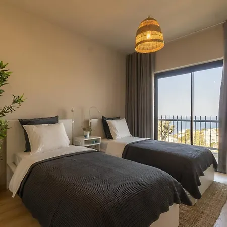 Villa 3 Bedroom With Great View Close To Marina *